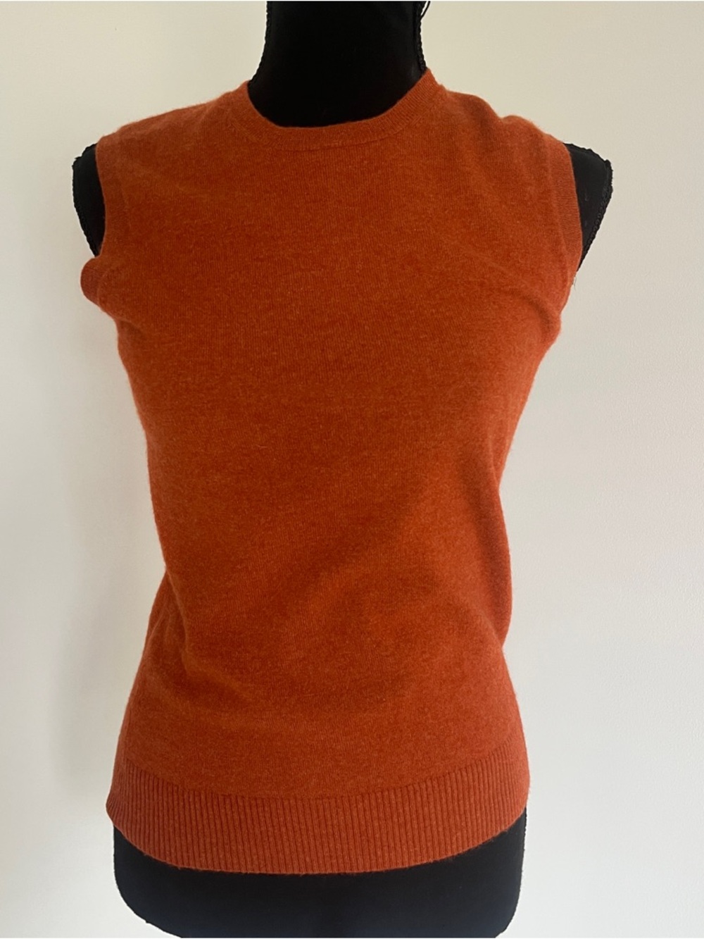 Neiman Marcus Burnt Orange Cashmere Sweater Vest Sleeveless Minimalist Size M